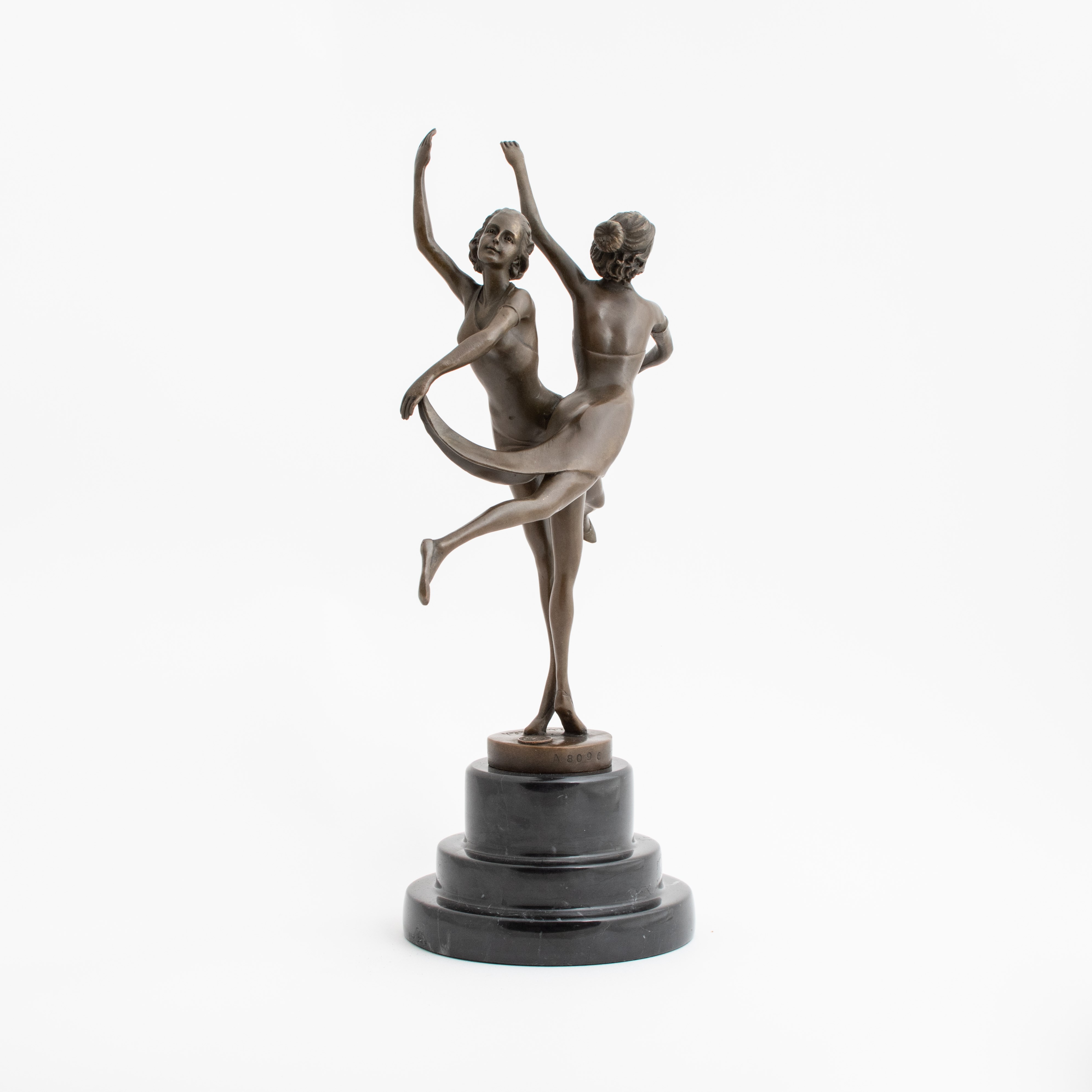 Sculptuur Dansende Meisjes