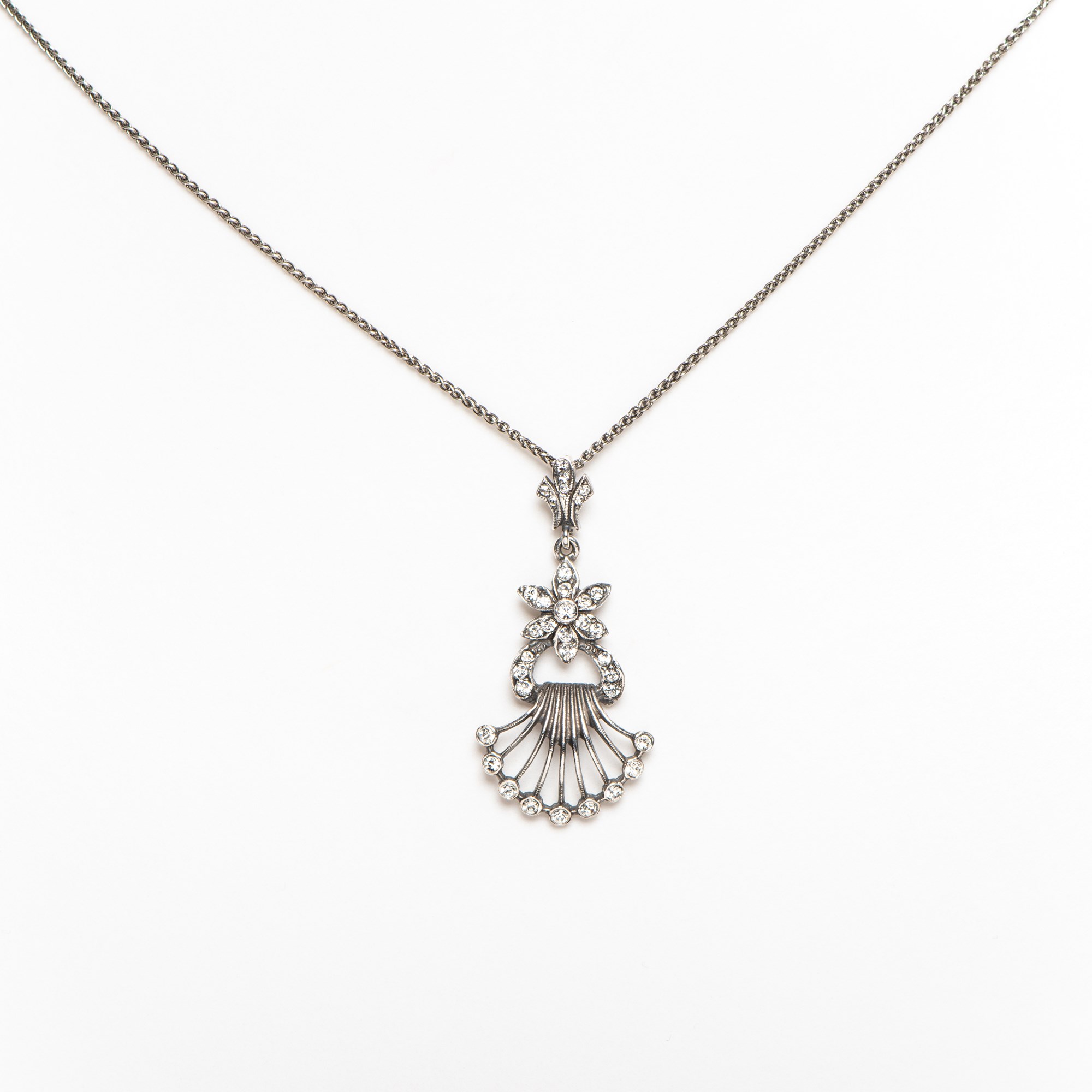 Hanger Schelp met Swarovski Kristallen
